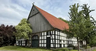 von_poll_real_estate_property_25183040_image_0