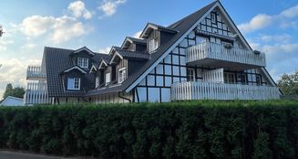 von_poll_real_estate_property_25183036_image_1