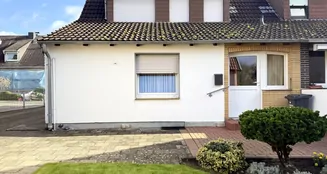 von_poll_real_estate_property_25183075_image_0