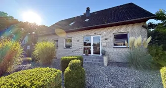 von_poll_real_estate_property_25183065_image_0