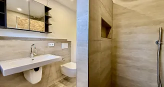 von_poll_real_estate_property_26183013_image_8