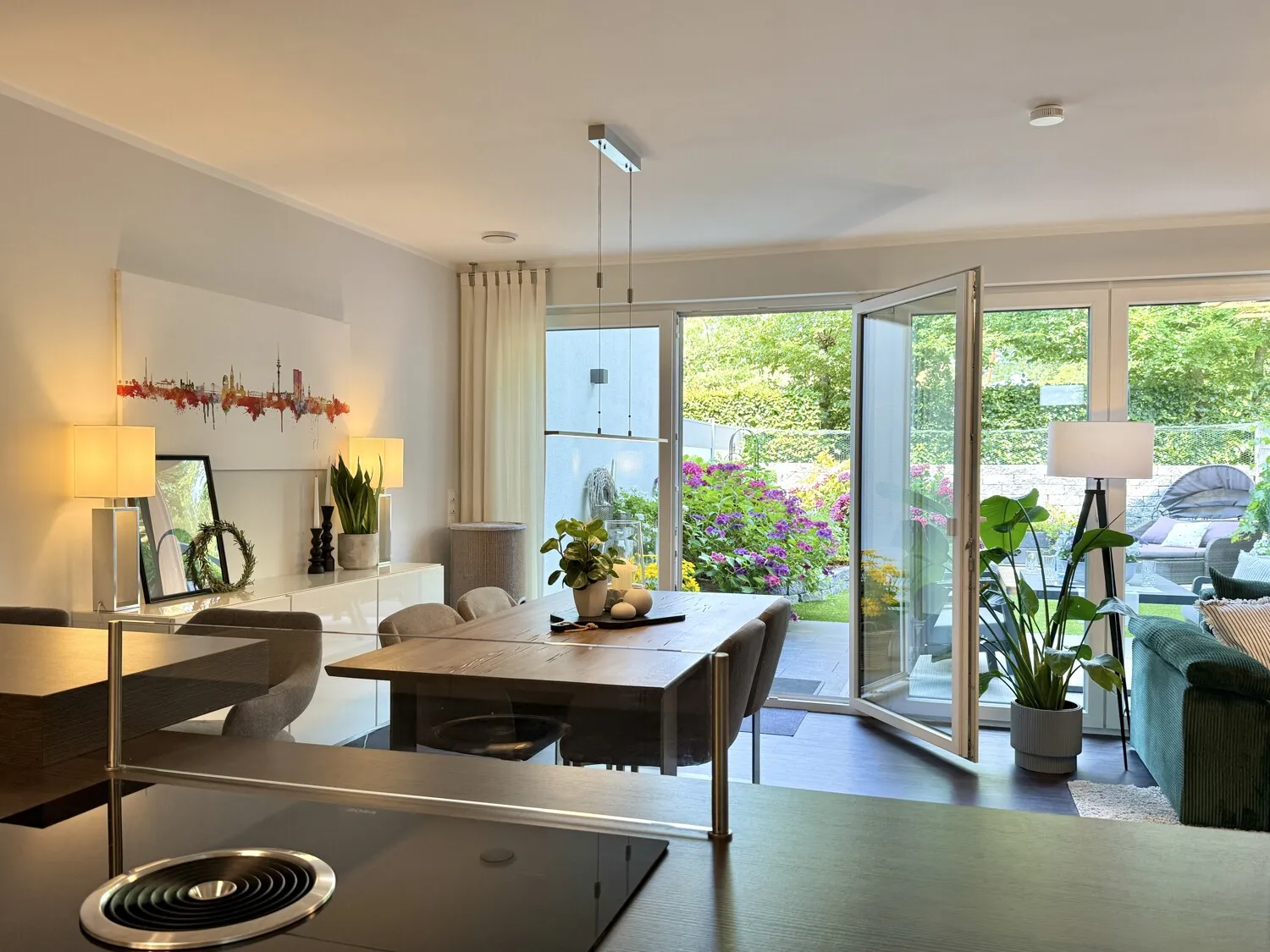 hochwertiges Reihenmittelhaus mit gepflegtem Garten