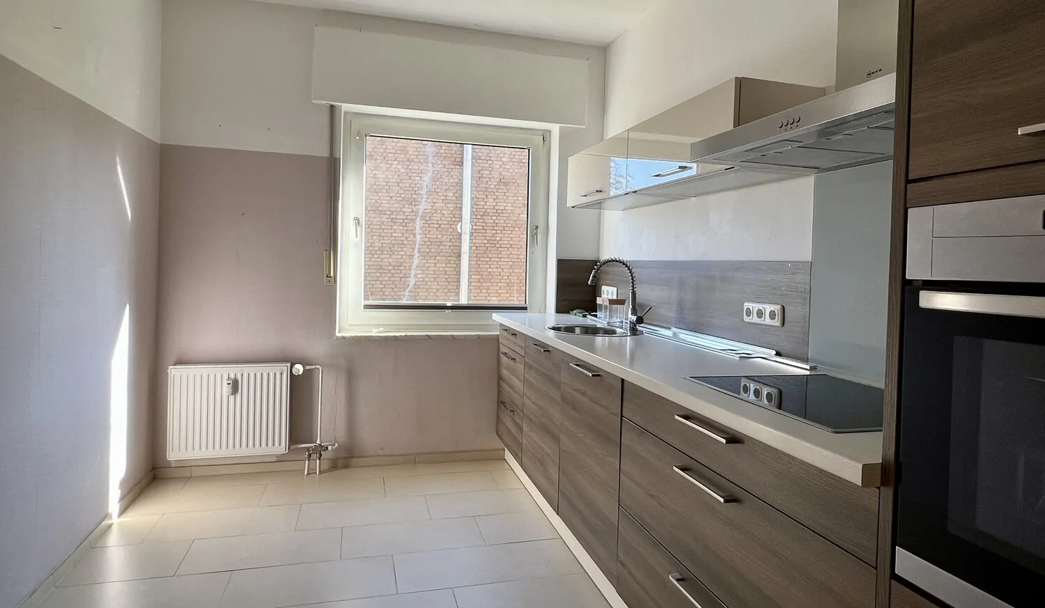 Einbauküche mit E-Geräten