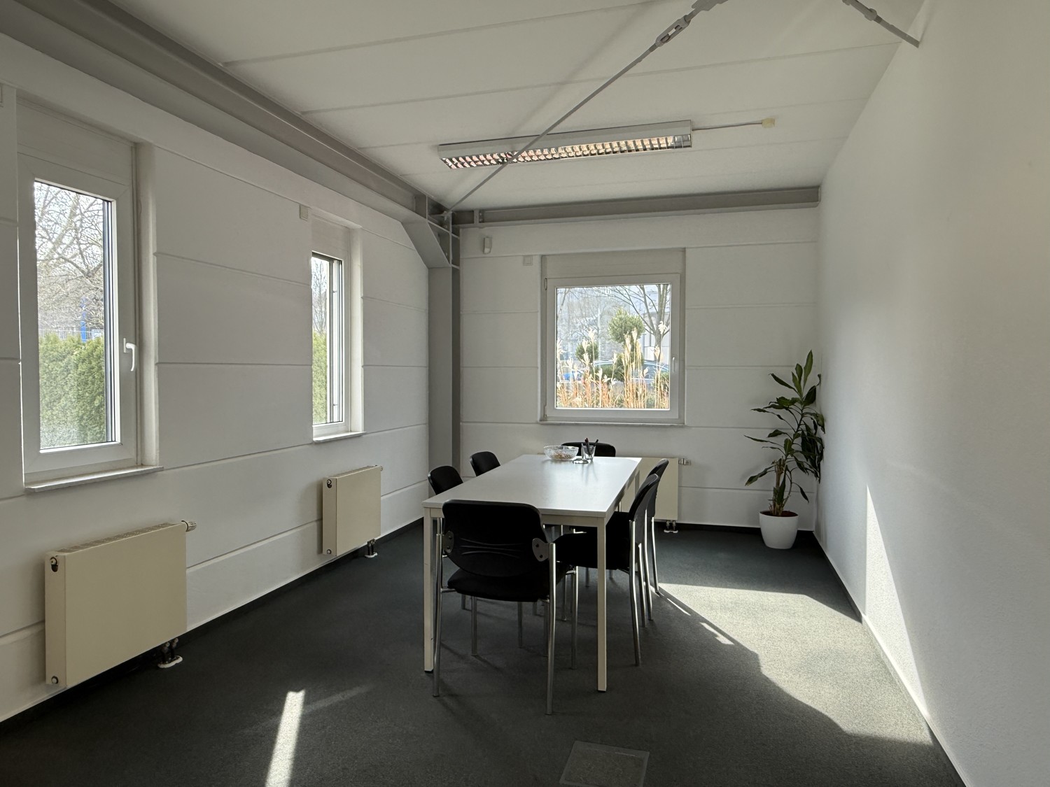 Büro hinten links - EG