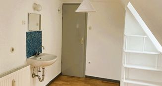 von_poll_real_estate_property_25064057D_image_0