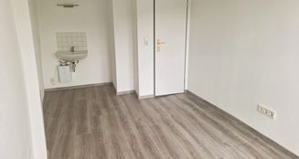 von_poll_real_estate_property_25064059_image_1