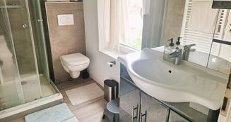 von_poll_real_estate_property_25064066_image_0