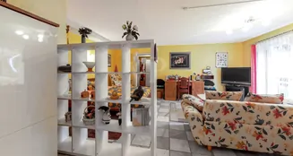 von_poll_real_estate_property_25064064_image_4