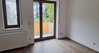 von_poll_real_estate_property_25064054_image_0