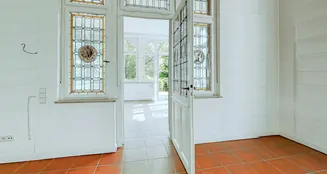 von_poll_real_estate_property_25064028_image_2