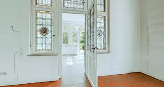 von_poll_real_estate_property_25064028_image_5