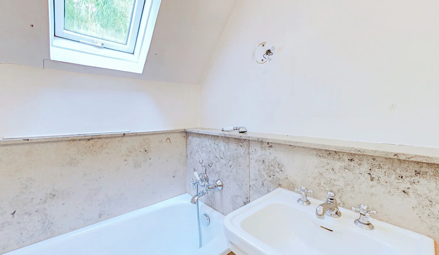 Badezimmer Dachgeschoss