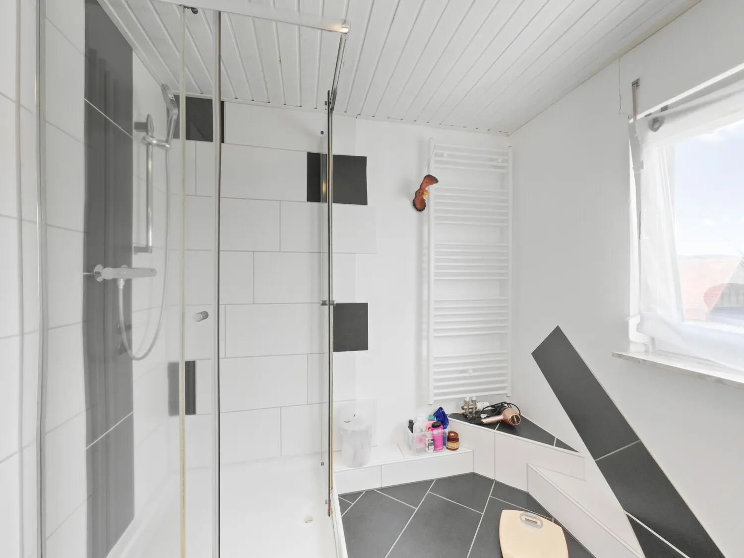 Badezimmer Dachgeschoss