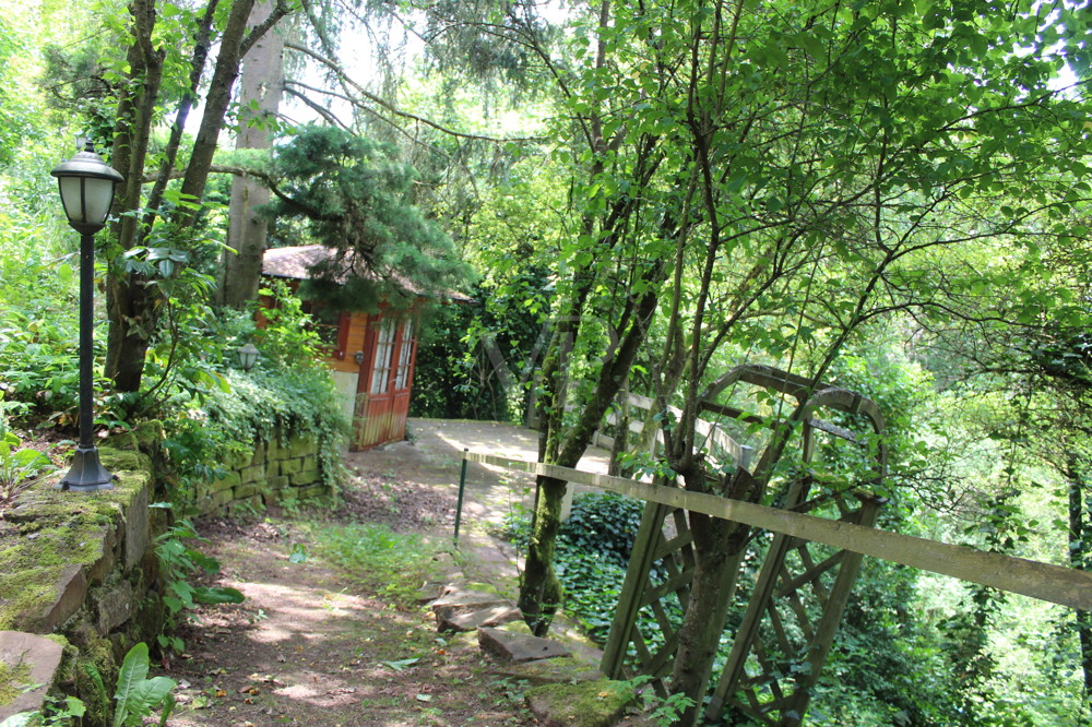 Gartenhäuschen 2 am Hang zum Wald