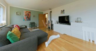 von_poll_real_estate_property_24064027_image_0