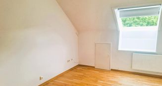 von_poll_real_estate_property_25064051D_image_0