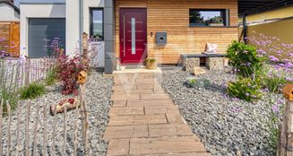 von_poll_real_estate_property_25460018R_image_0