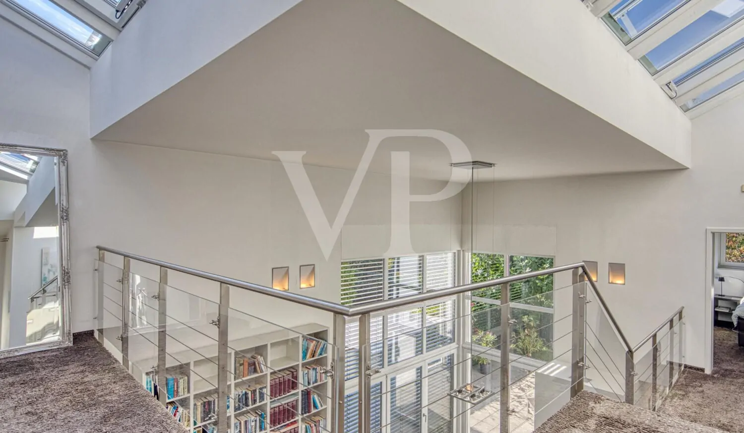 Galerie mit einzigartiger Fensterdachkonstruktion