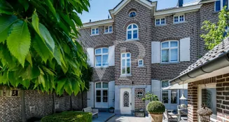 von_poll_real_estate_property_25027521_image_1