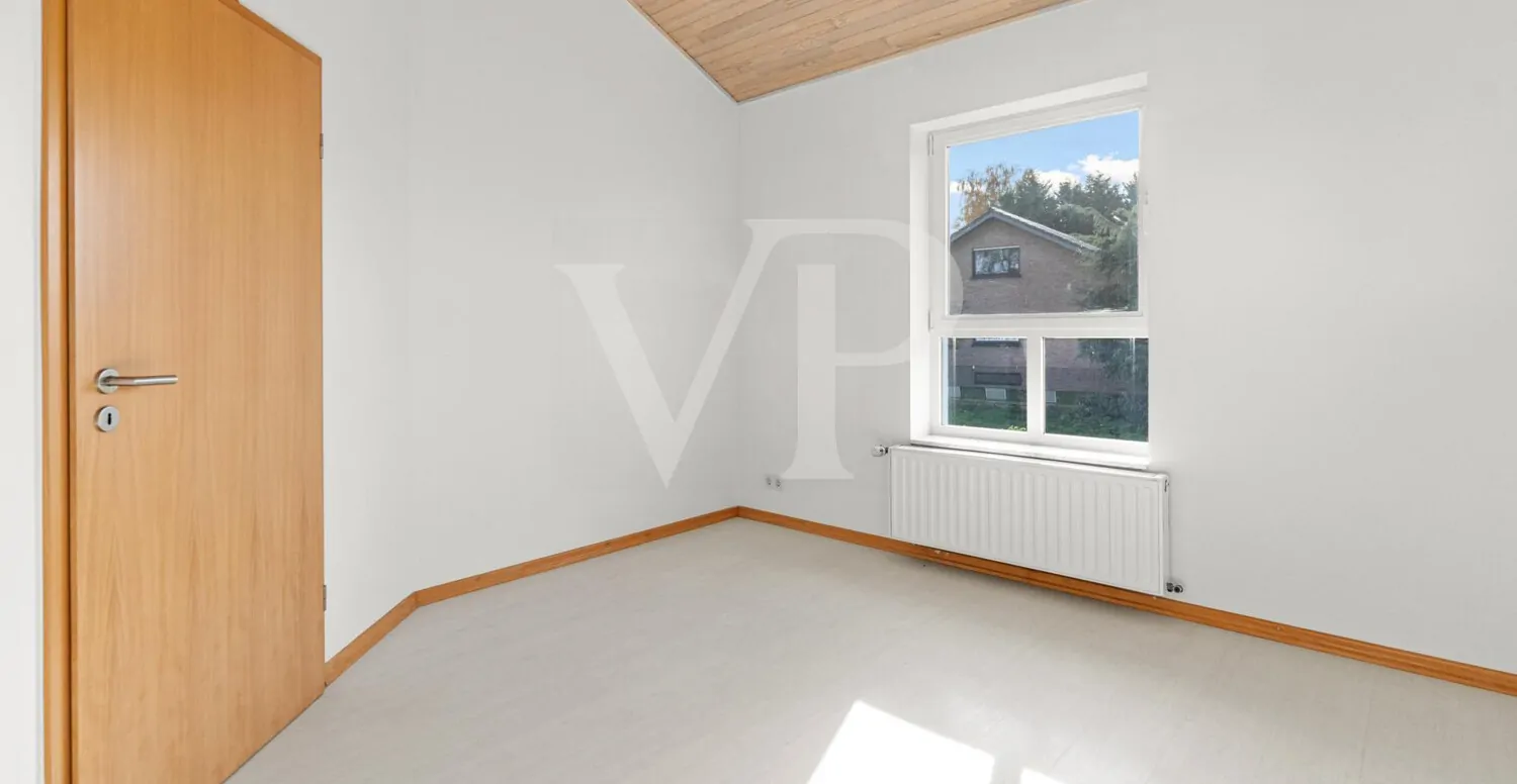 Kinderzimmer / Büro OG