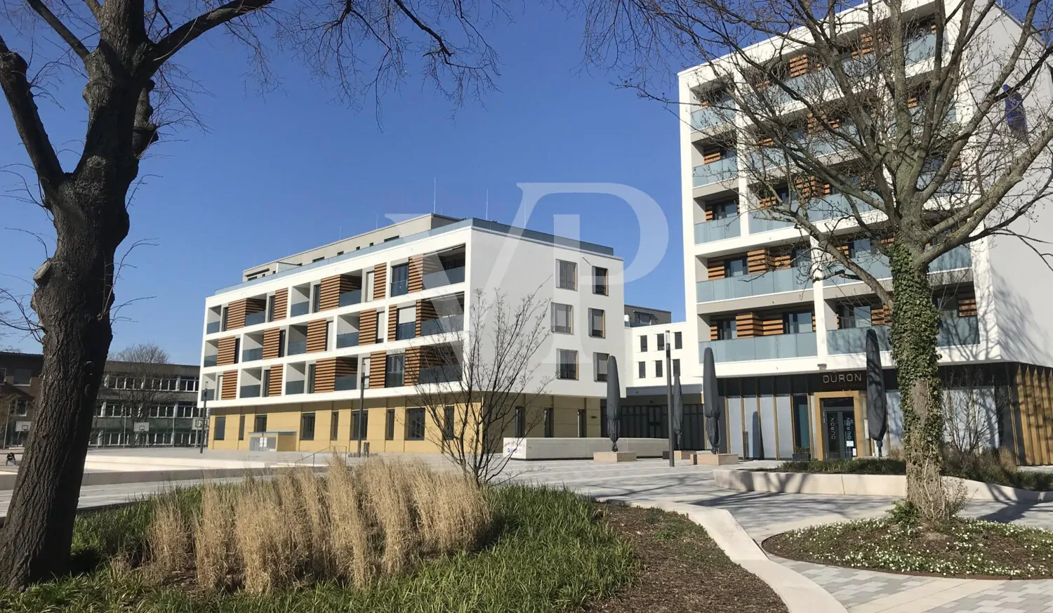 Rückansicht mit Blick in den Park