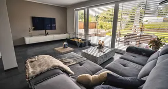 von_poll_real_estate_property_25124513_image_9