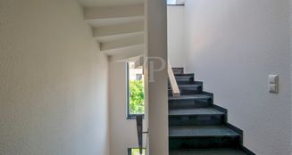von_poll_real_estate_property_25124118_image_11