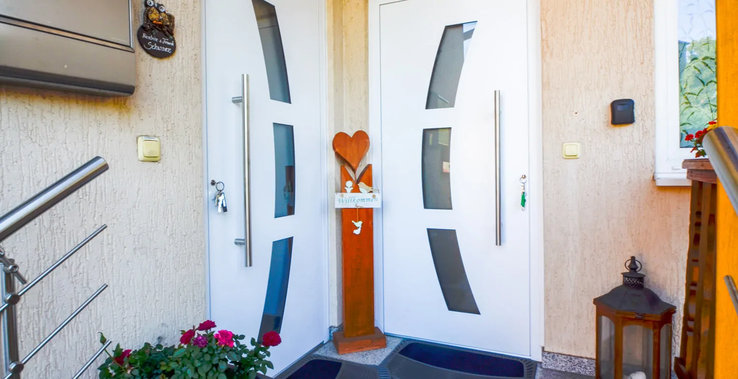 Eingang Hauptwohnung und Ferienwohnung 2