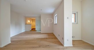 von_poll_real_estate_property_25124119_image_5