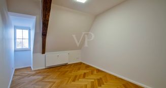 von_poll_real_estate_property_25124110c_image_2