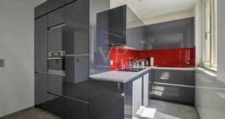 von_poll_real_estate_property_25124122_image_2