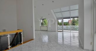 von_poll_real_estate_property_25124590B_image_8