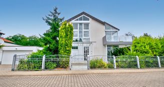 von_poll_real_estate_property_25124590B_image_1