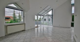 von_poll_real_estate_property_25124590H_image_9