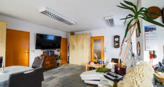 von_poll_real_estate_property_25124419_image_7