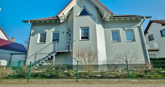 von_poll_real_estate_property_25124512V_image_2