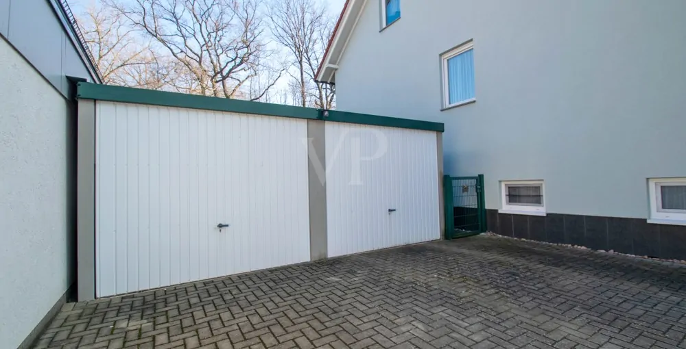 Garagen + Freiplätze