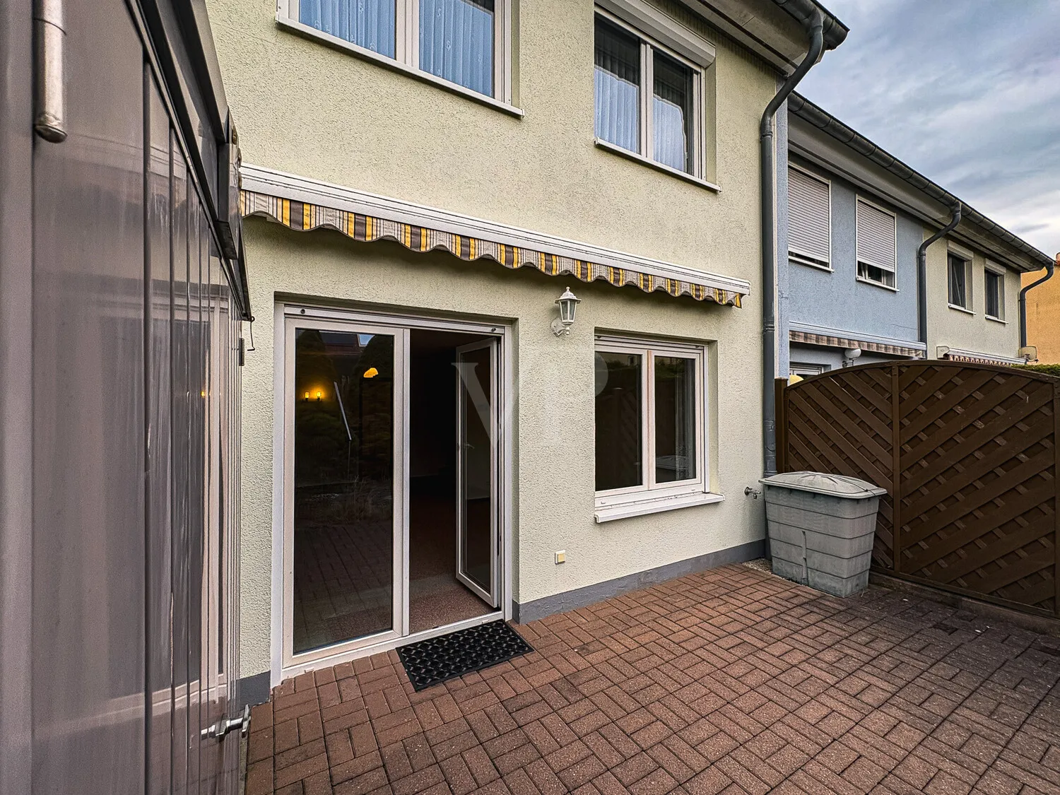 Hausrückseite