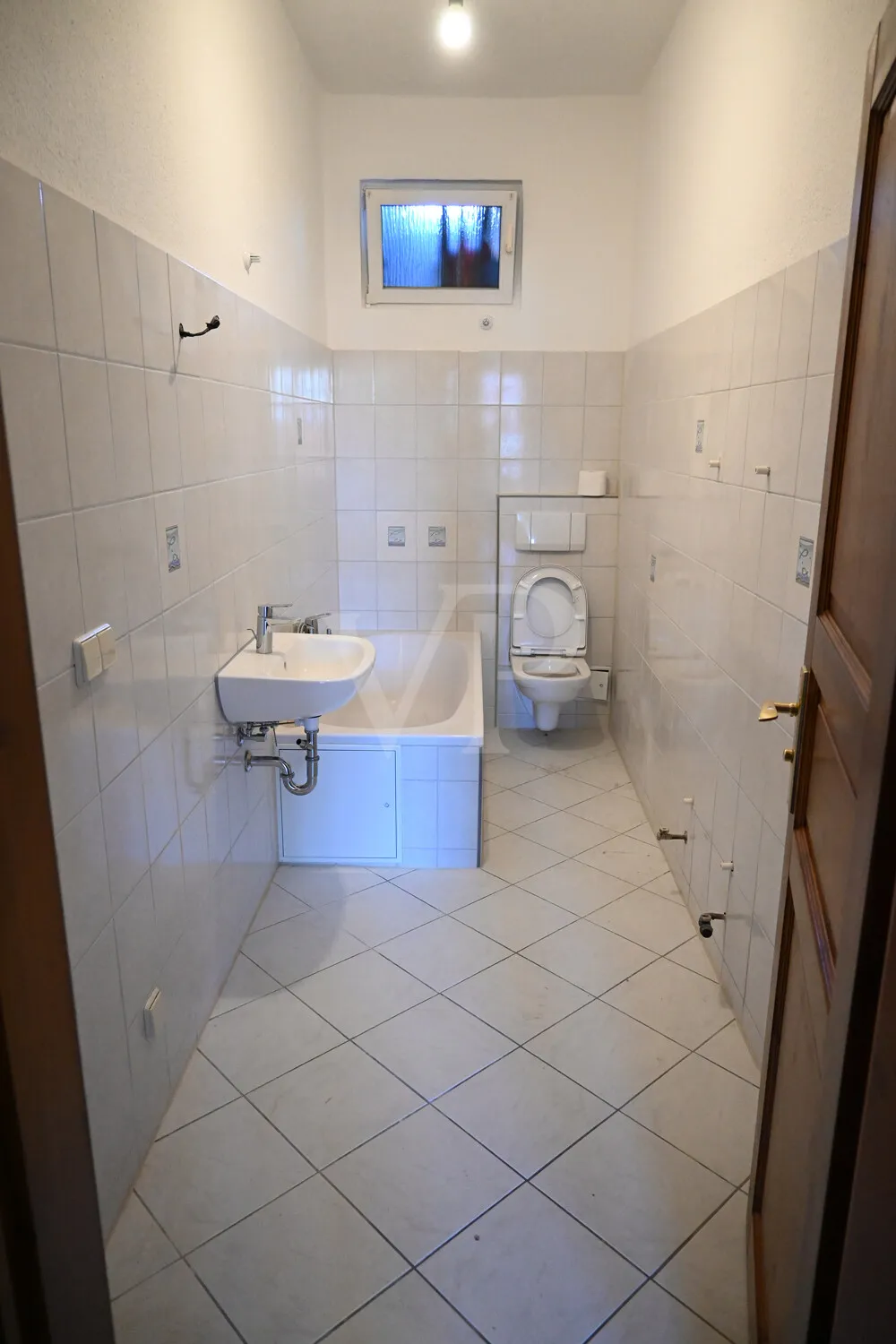 Badezimmer mit Badewanne