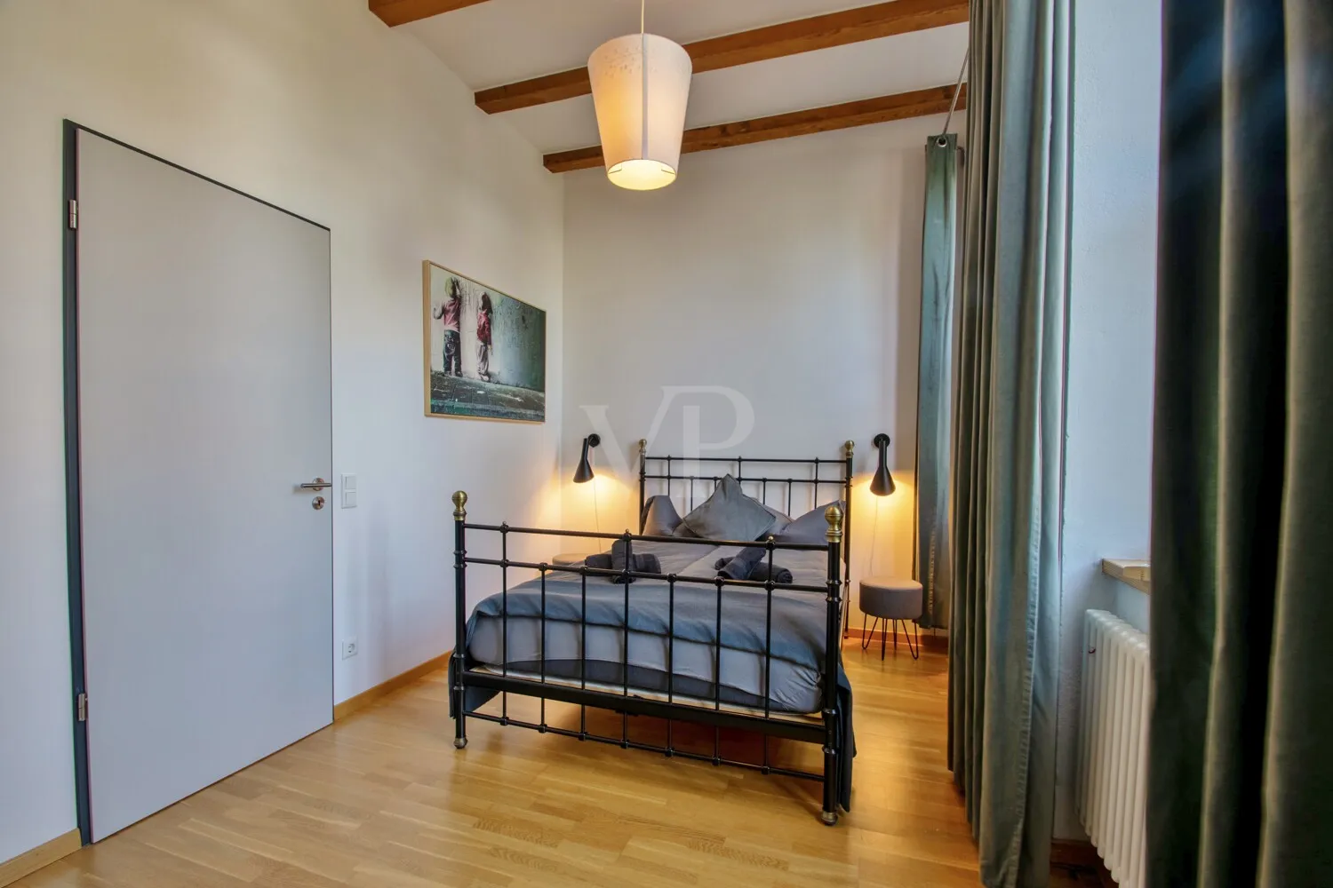 Schlafzimmer 1