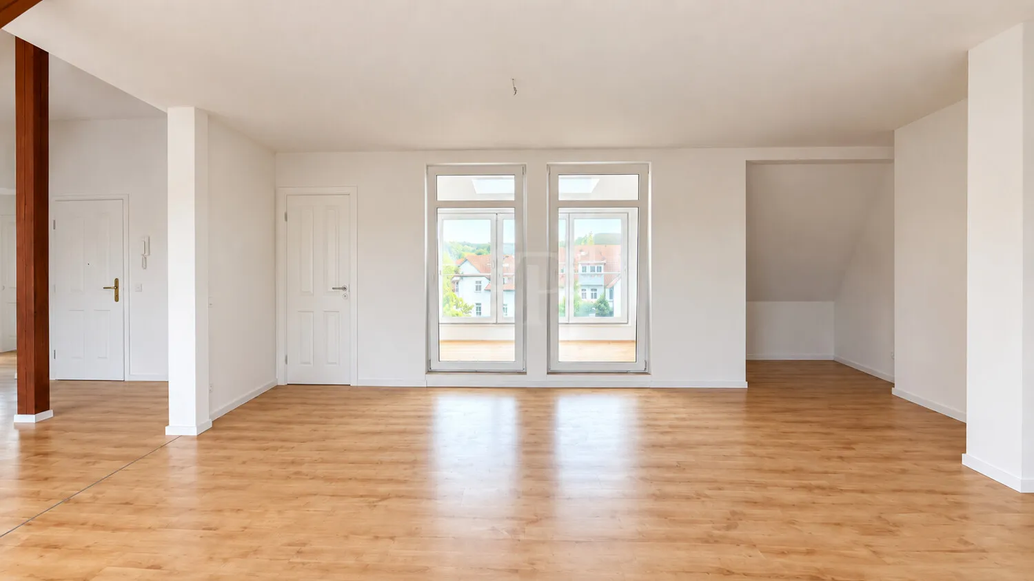 Wohnbereich – Blick zur Loggia