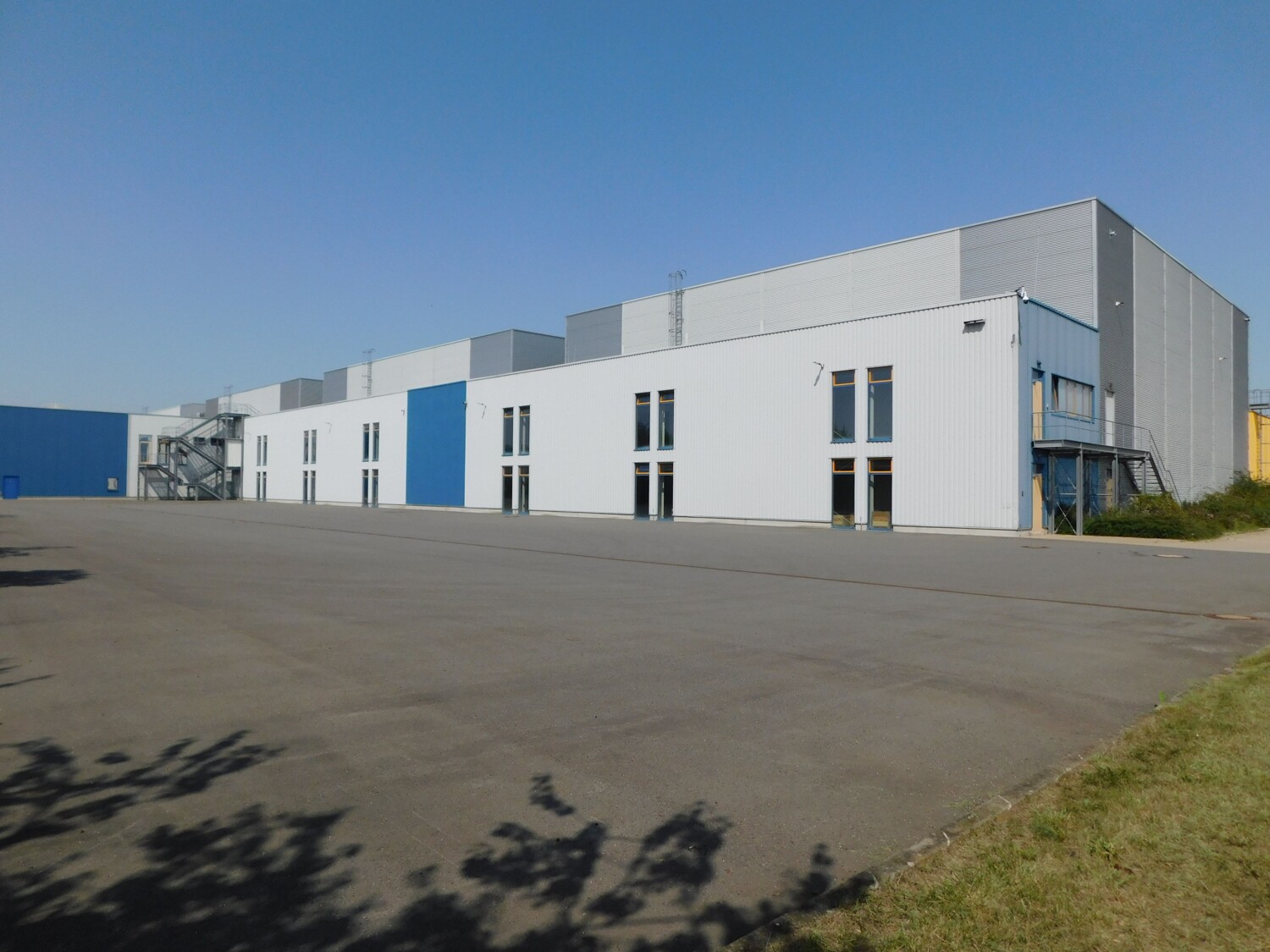 Verbindungsbereich zwischen den Hallen