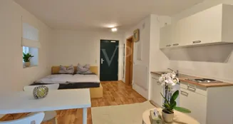 von_poll_real_estate_property_24124011_image_1