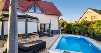 von_poll_real_estate_property_24124526A_image_2