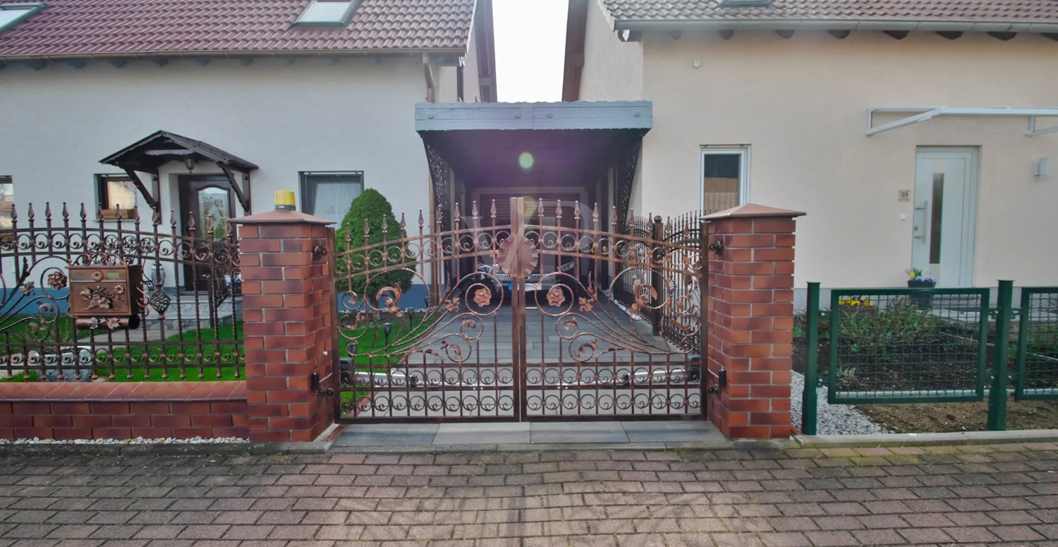 Carport + Garagenzufahrt