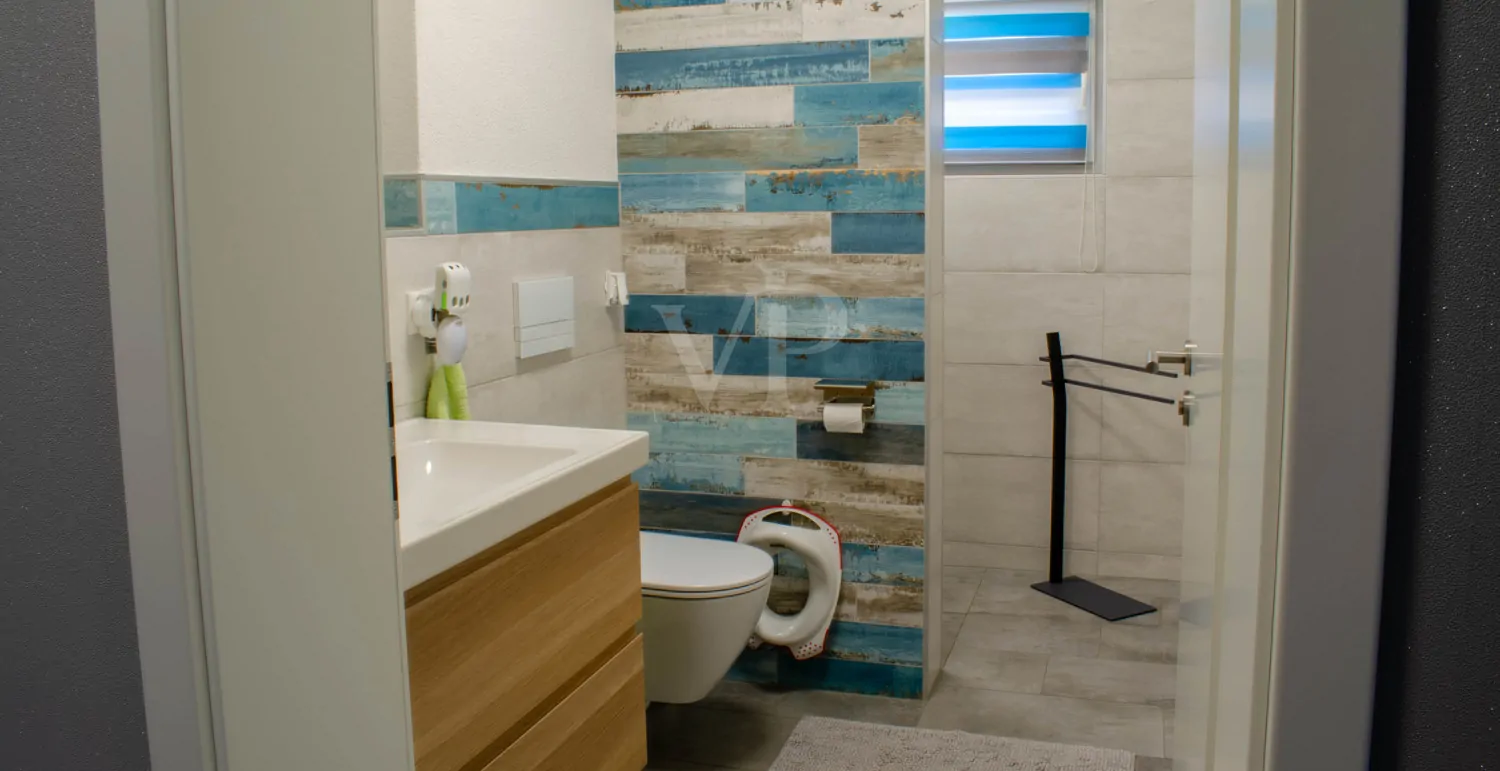 Gäste WC mit Dusche