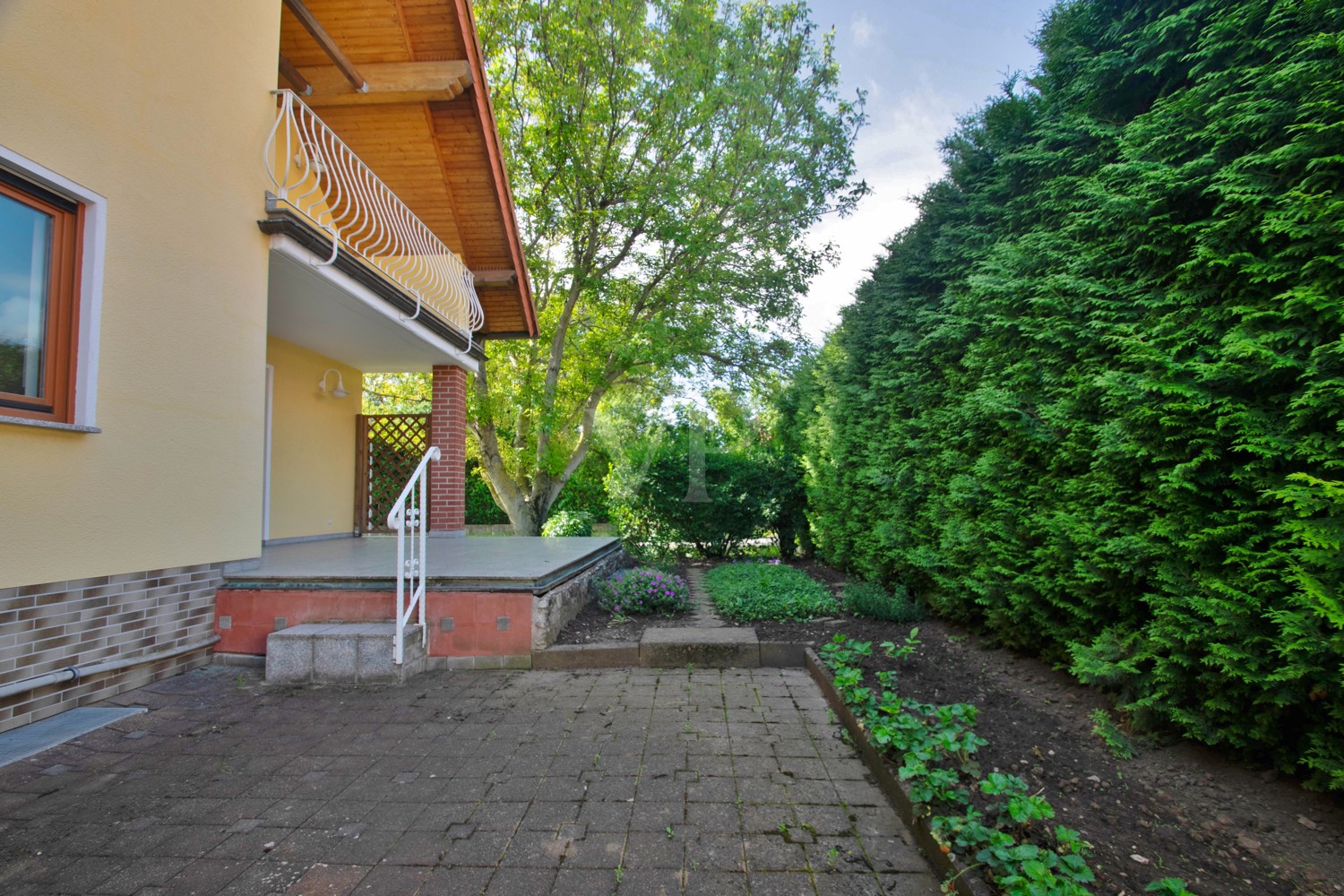 Terrasse + Garten