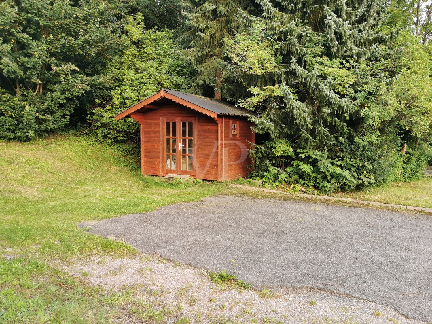 kl. Blockhaus für Gartengeräte