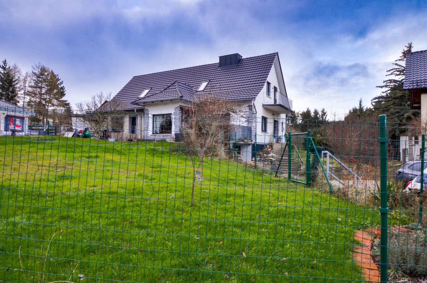 Grundstück vor dem Haus