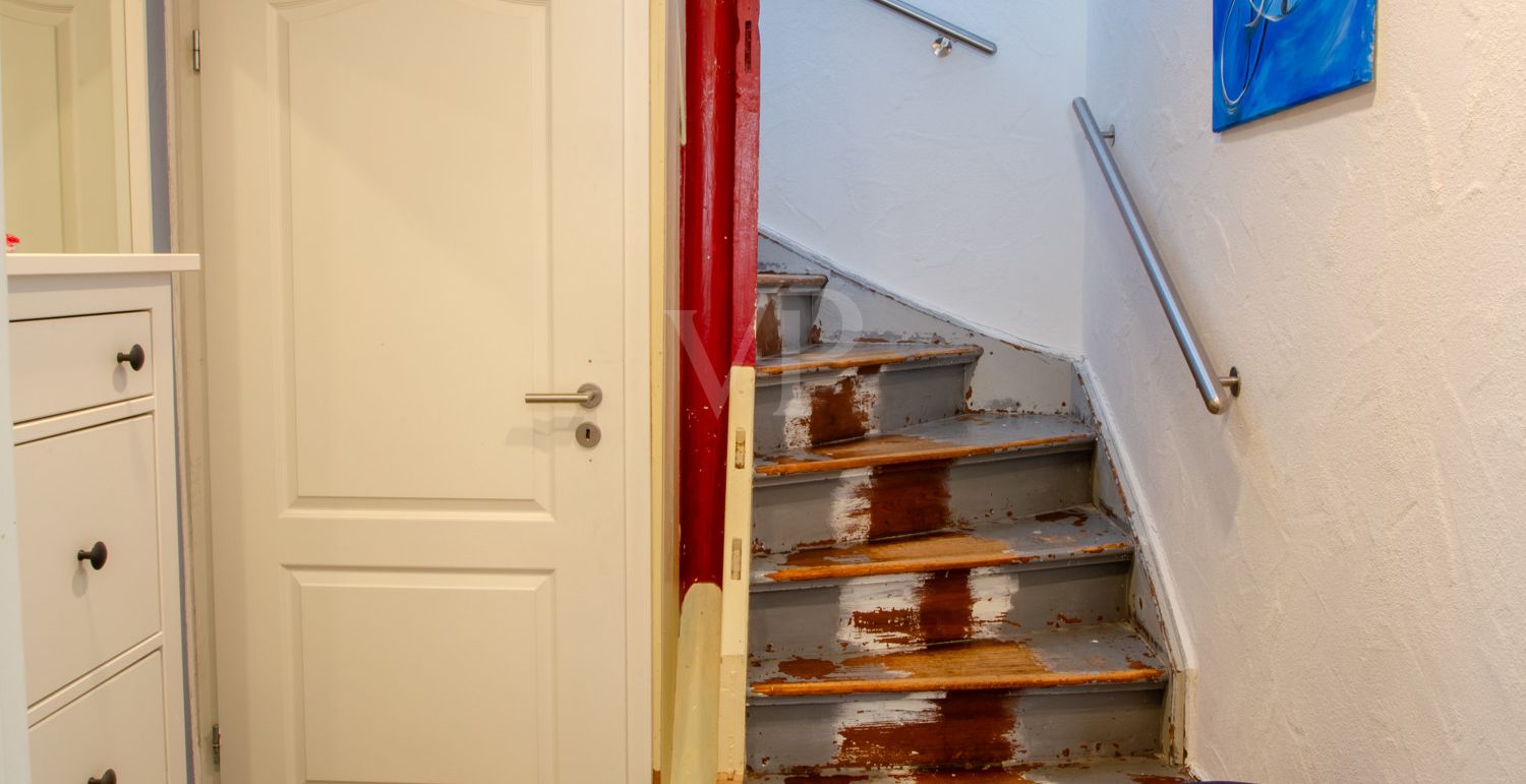 Flur mit Treppe